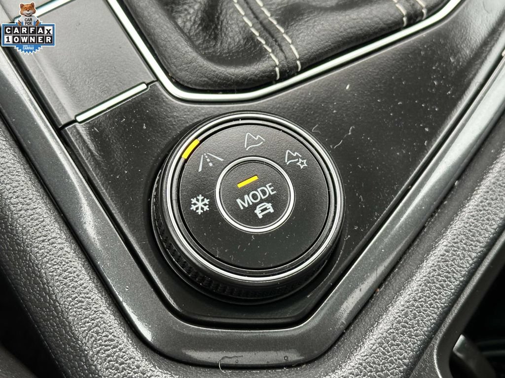 Used 2024 Volkswagen Tiguan SE AWD/4WD image 31