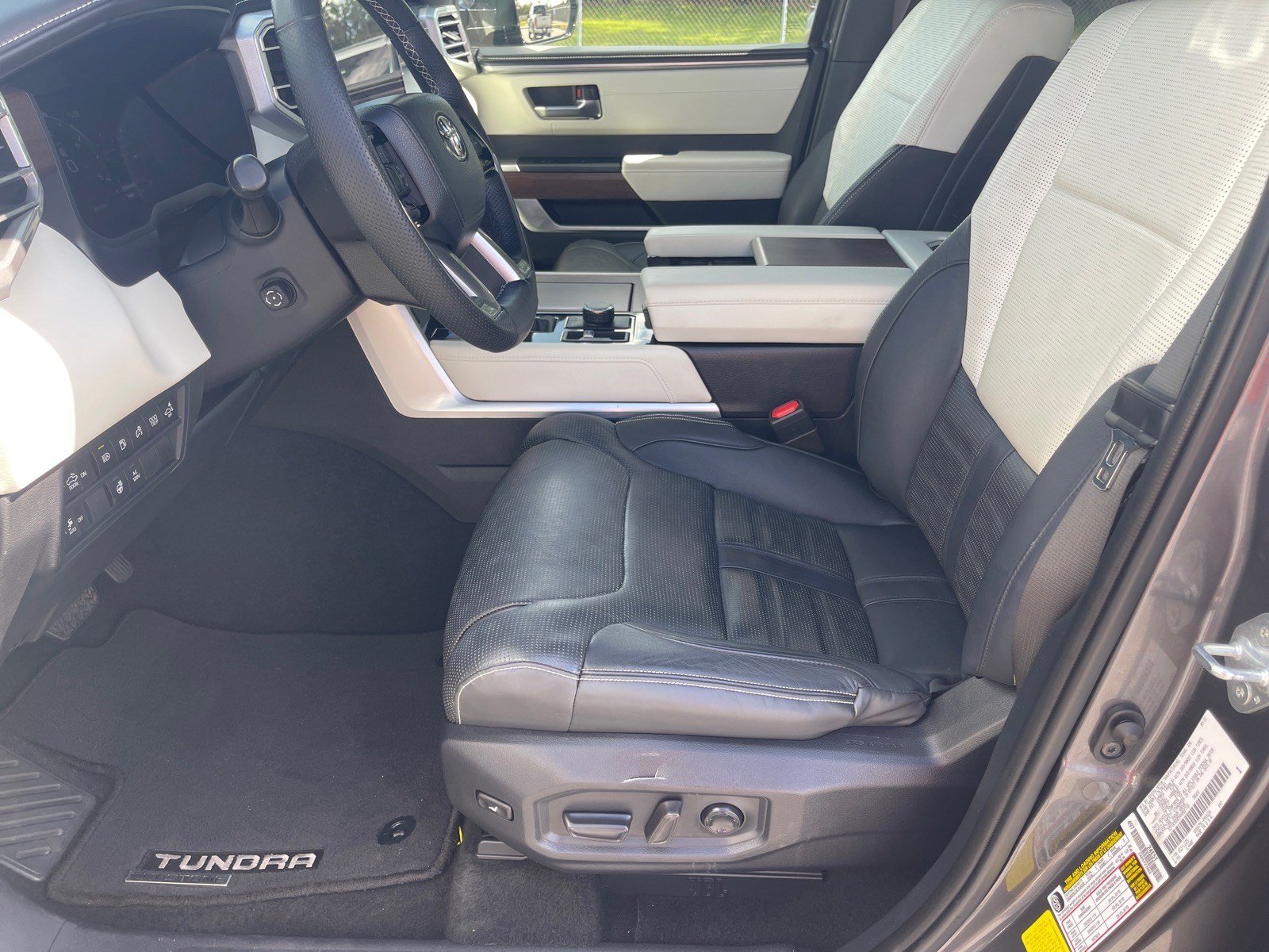 Used 2022 Toyota Tundra Capstone AWD/4WD image 10
