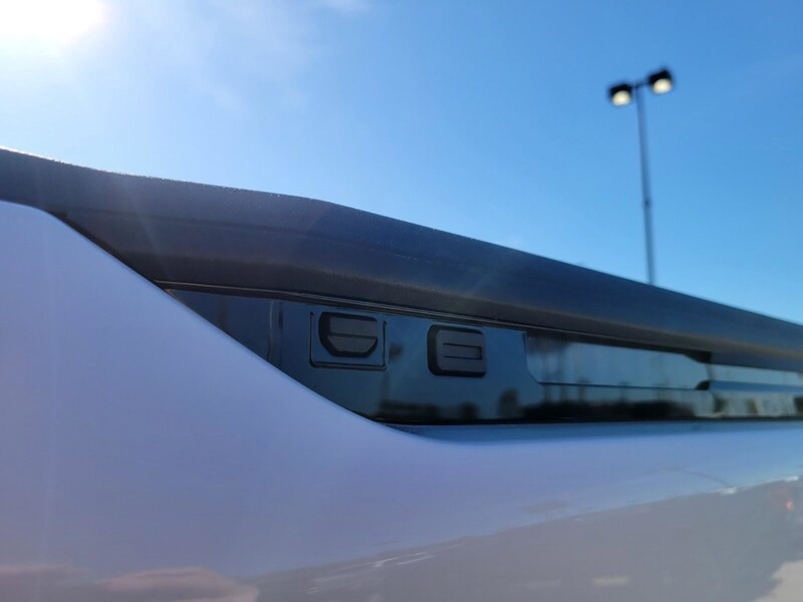 New 2026 GMC Hummer EV 4x4 Crew Cab image 8