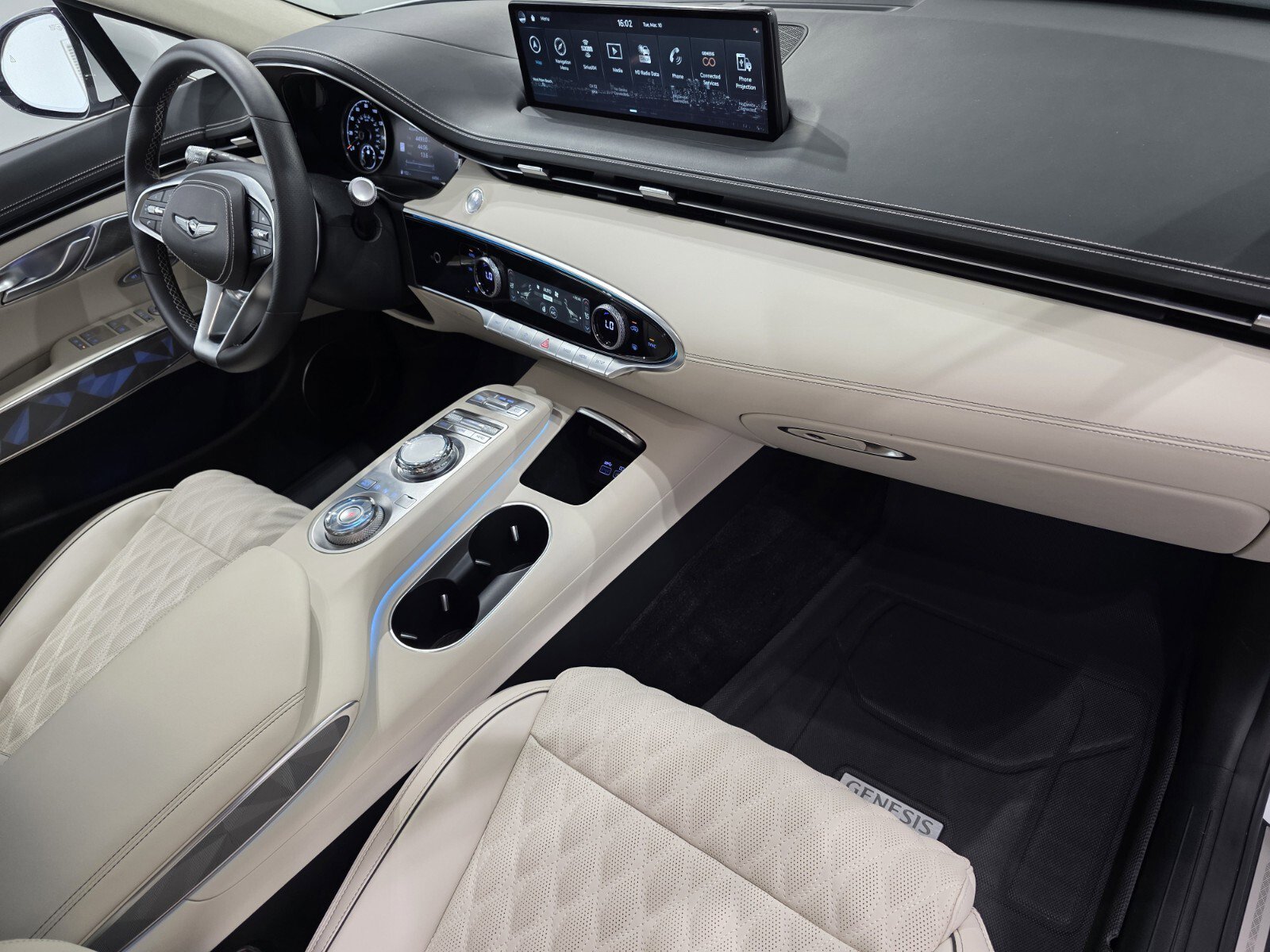 Used 2025 Genesis GV70 3.5T Sport w/ Sport Advanced Package image 24