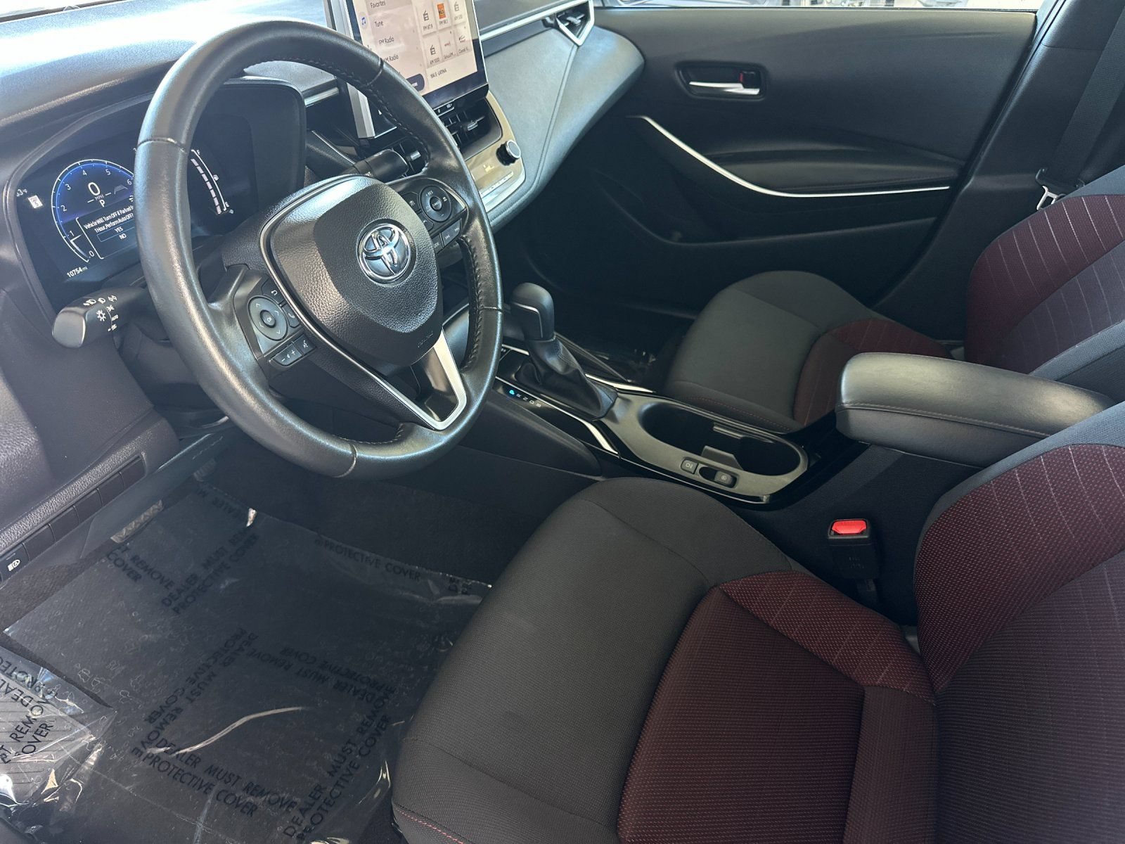 Used 2025 Toyota Corolla SE w/ SE Premium Package FWD image 9