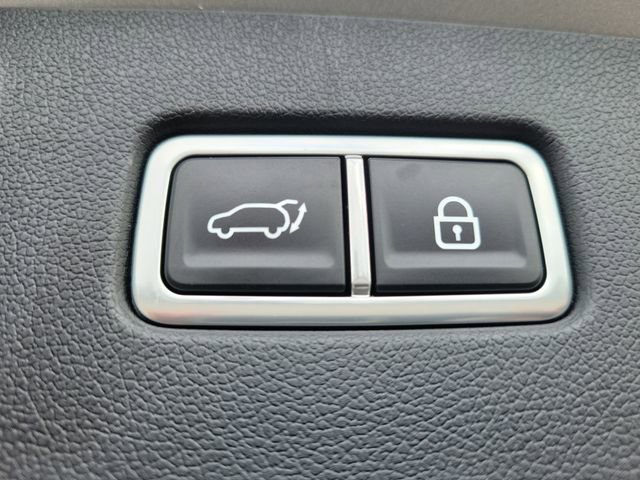 Used 2023 Kia Sorento SX Prestige image 12