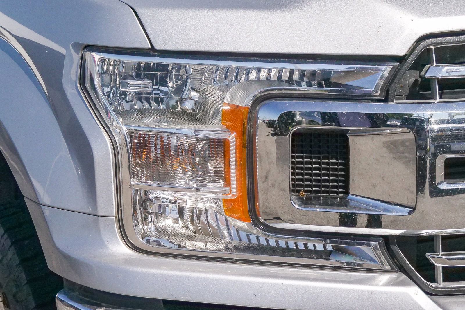 Used 2019 Ford F150 XLT w/ Equipment Group 302A Luxury AWD/4WD image 4