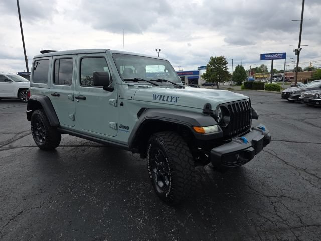 Used 2023 Jeep Wrangler Unlimited w/ Sun & Screen Package AWD/4WD image 9