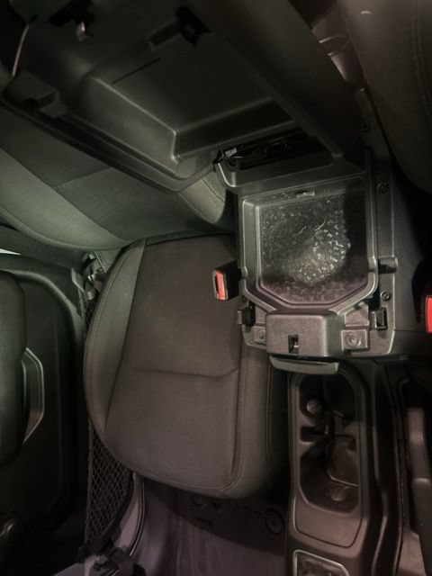 Used 2022 Jeep Wrangler Unlimited Sport AWD/4WD image 32