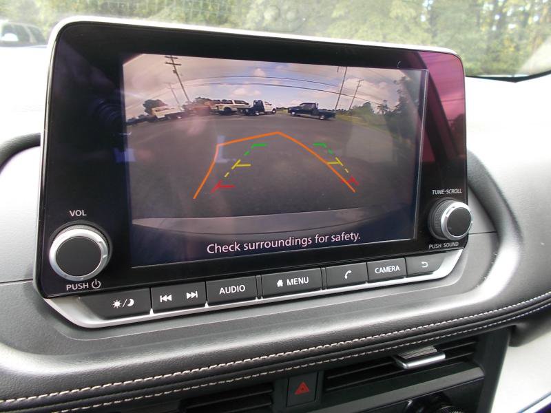 Used 2024 Nissan Rogue SV image 33