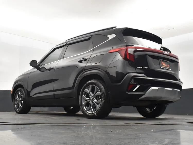 Used 2024 Kia Seltos S FWD image 12