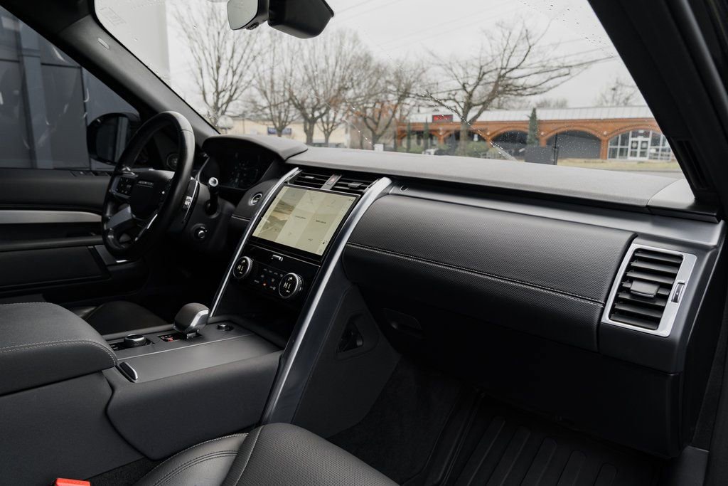 Used 2021 Land Rover Discovery S R-Dynamic image 30