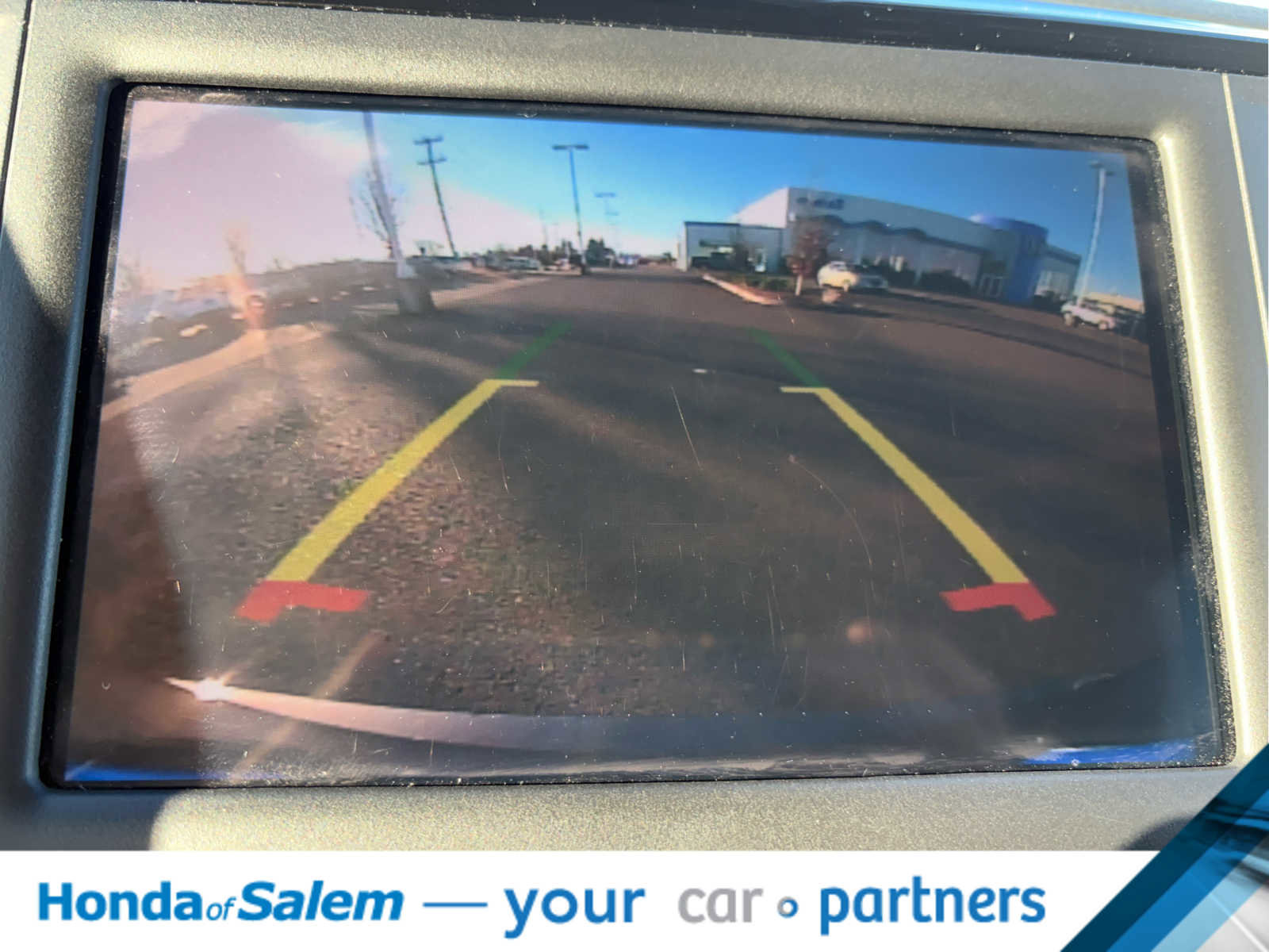 Used 2023 Chrysler Voyager LX image 22