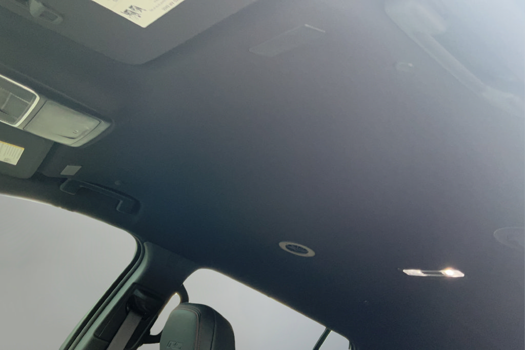 New 2026 Chevrolet Traverse RS w/ LPO, Floor Liner Package FWD image 15