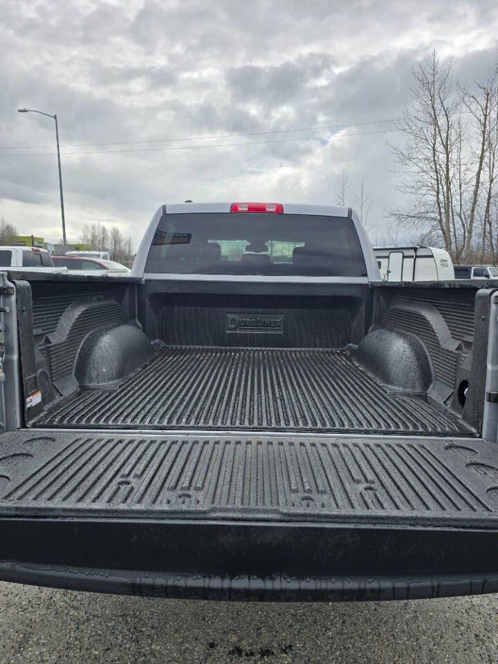 Used 2022 RAM 1500 Classic Warlock AWD/4WD image 8