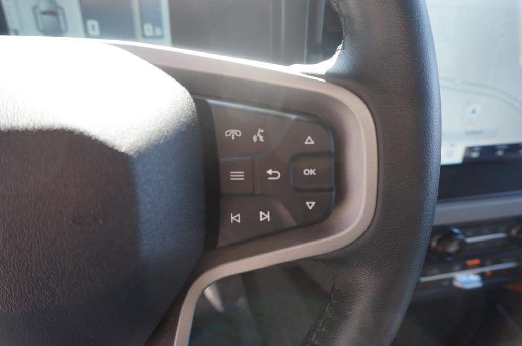 Used 2023 Ford Bronco Badlands image 23