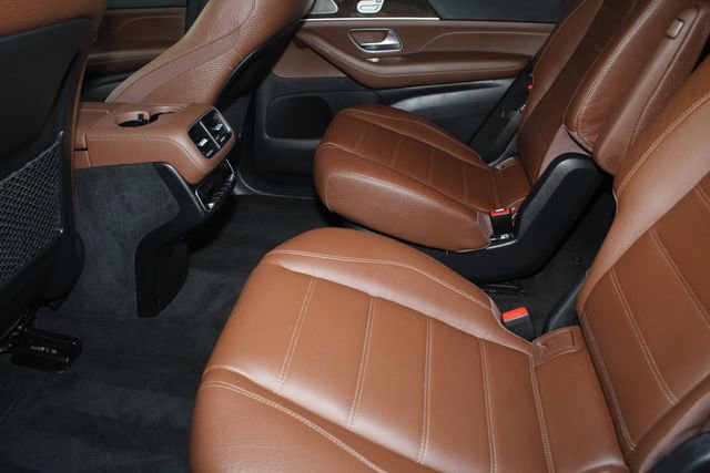 Used 2024 Mercedes-Benz GLS 450 4MATIC image 5