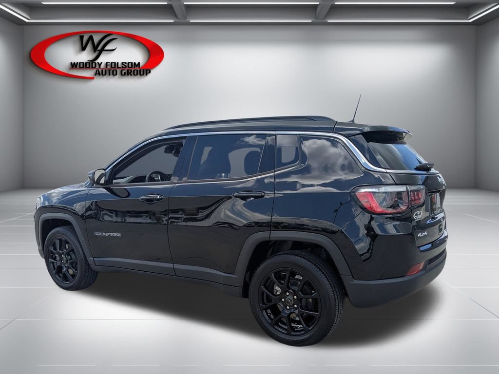 Used 2025 Jeep Compass Latitude w/ Convenience Group AWD/4WD image 6