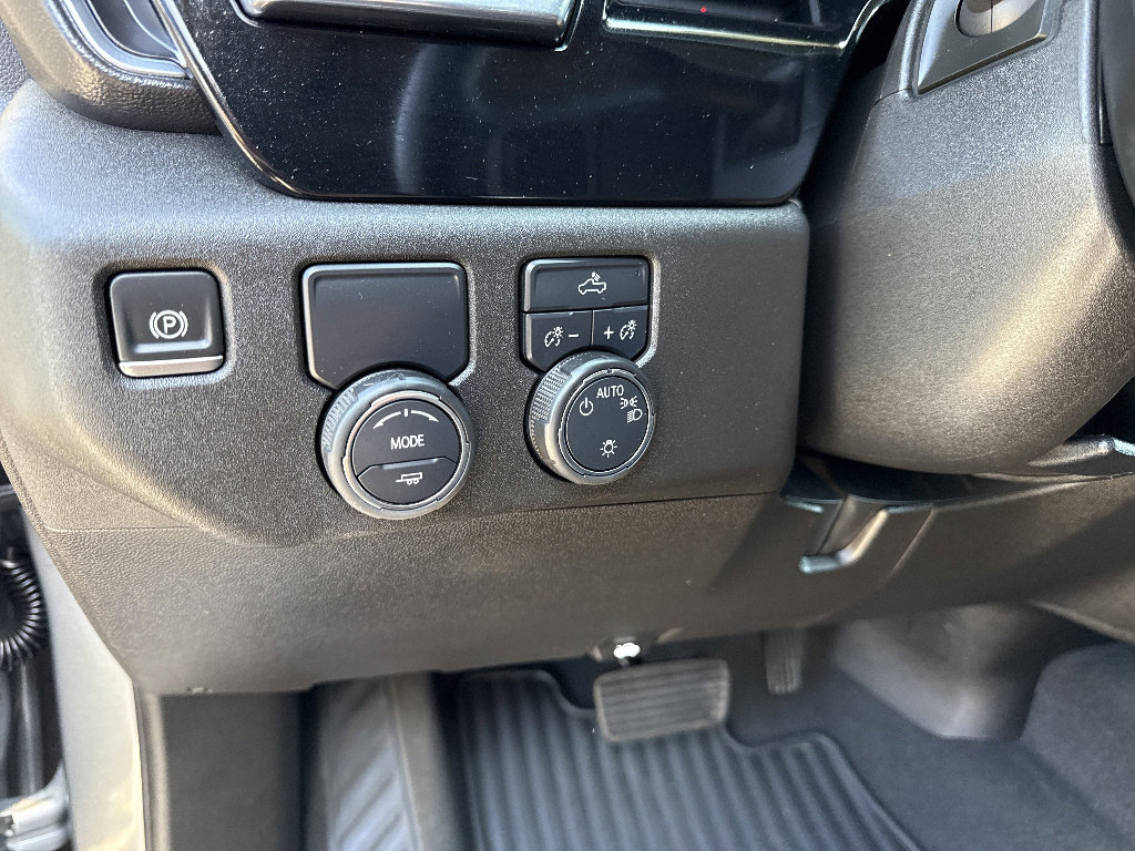 Used 2025 Chevrolet Silverado 1500 LT RWD image 36