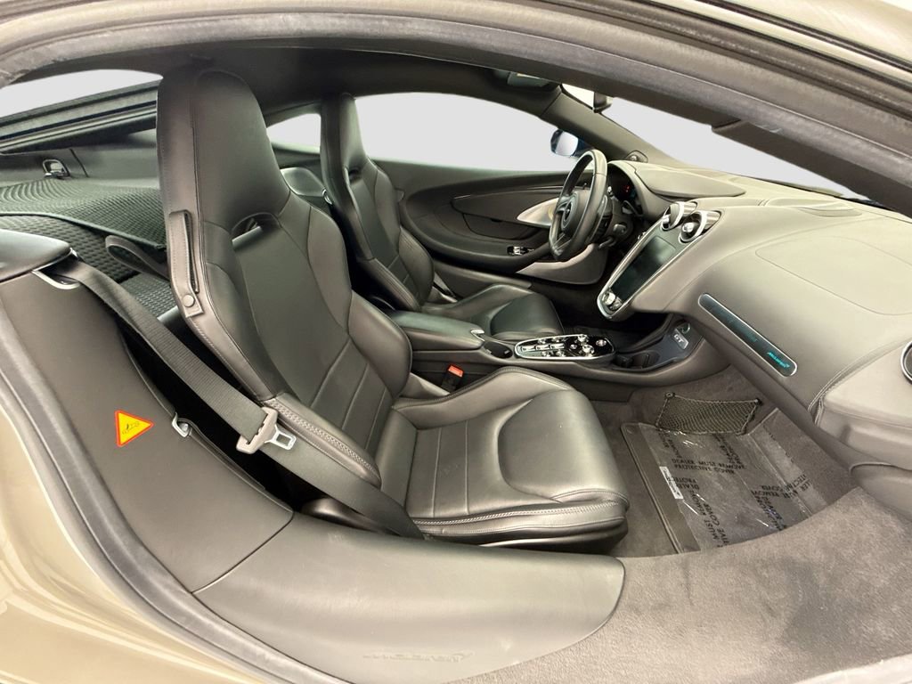 Used 2020 McLaren GT RWD image 19