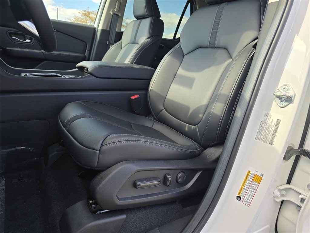 New 2025 Honda Pilot EX-L image 24