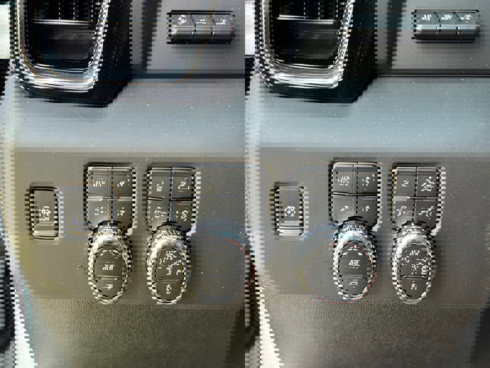 New 2026 GMC Sierra 3500 Denali Ultimate w/ LPO, Black Badging Package image 29