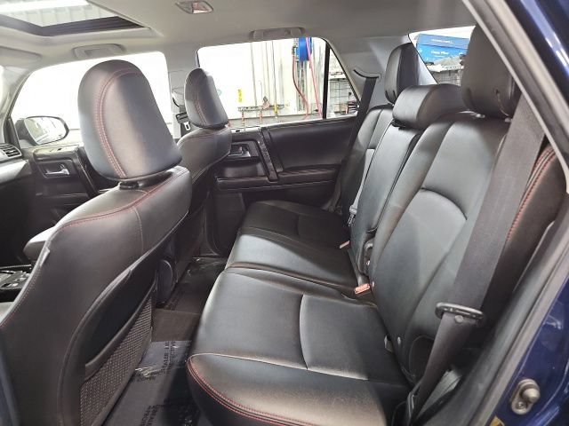 Used 2020 Toyota 4Runner TRD Off-Road Premium w/ Moonroof Package AWD/4WD image 28