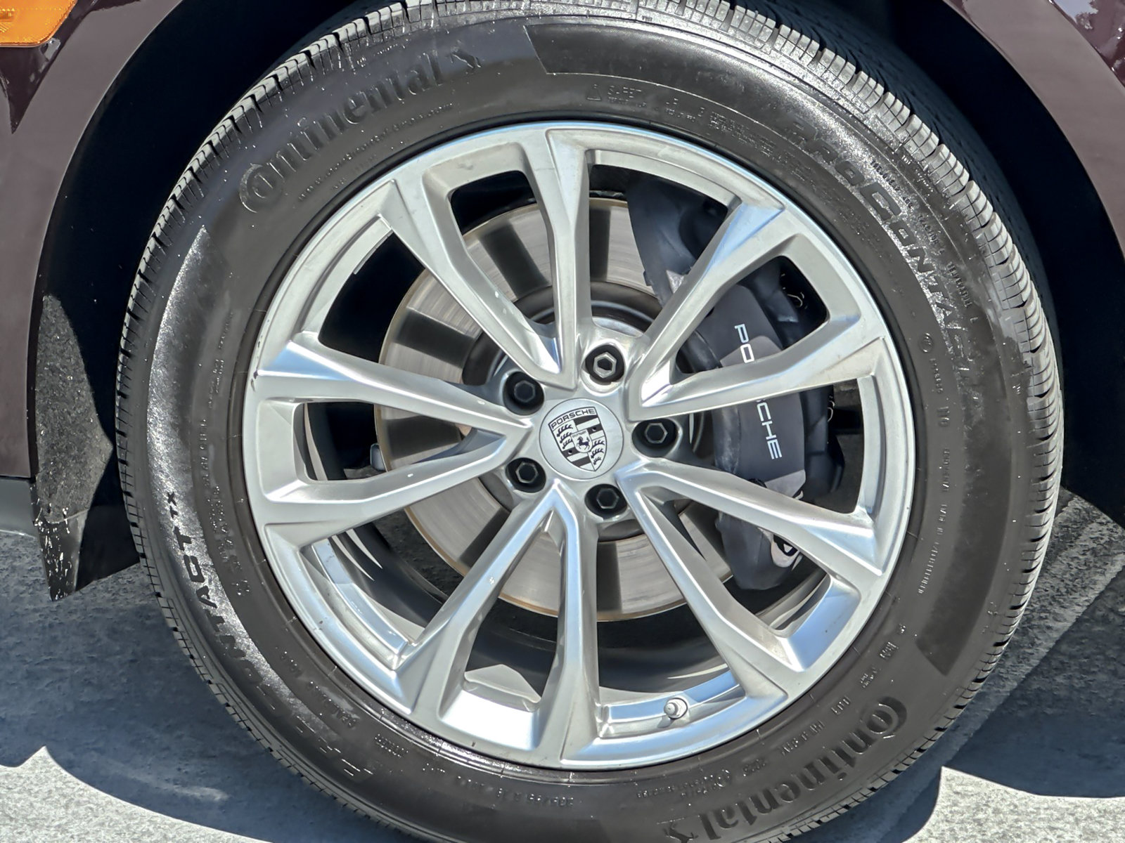 Certified 2023 Porsche Macan AWD/4WD image 26