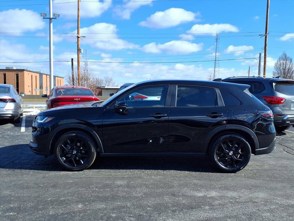 Used 2025 Honda HR-V Sport image 22