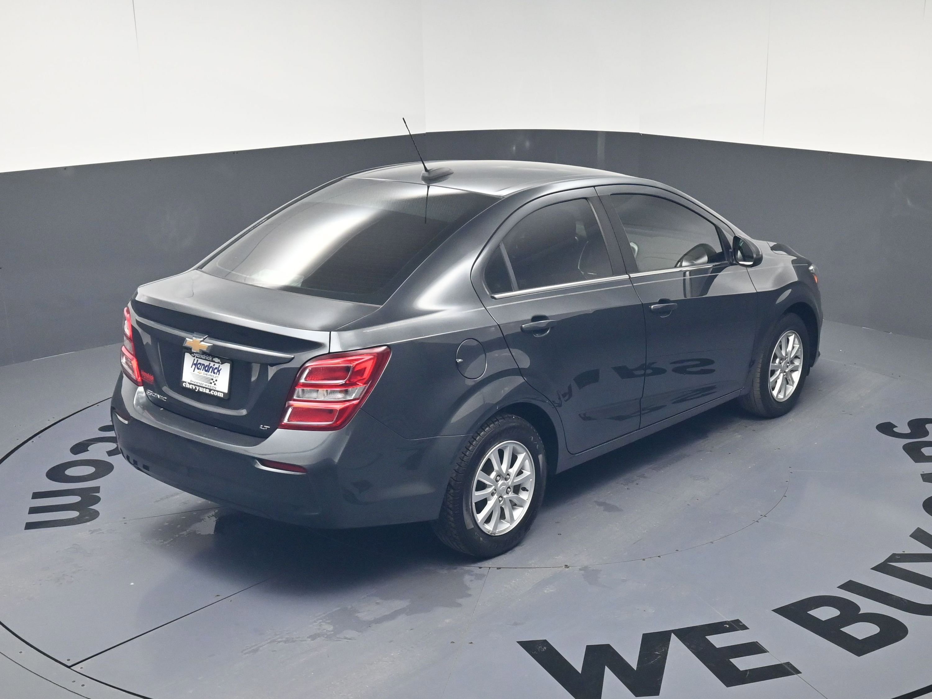 Used 2020 Chevrolet Sonic LT image 32