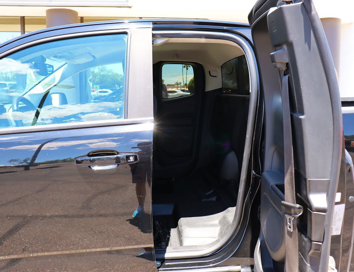 Used 2022 Chevrolet Colorado LT w/ Fleet Safety Package RWD image 35