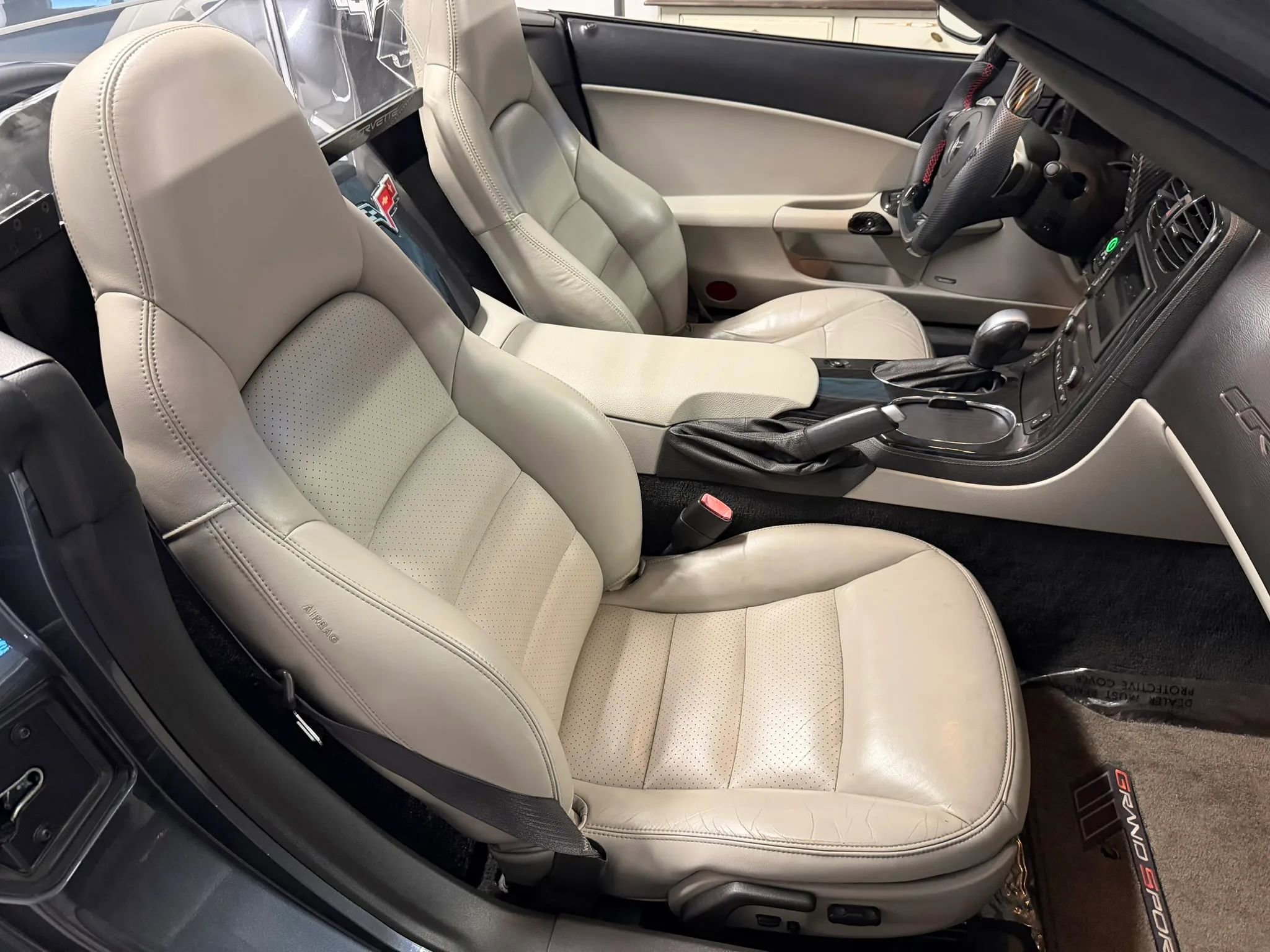 Used 2010 Chevrolet Corvette Grand Sport w/ Preferred Equipment Group image 27