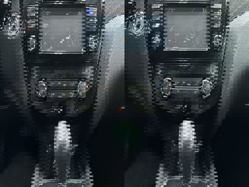 Used 2016 Nissan Rogue SL image 21