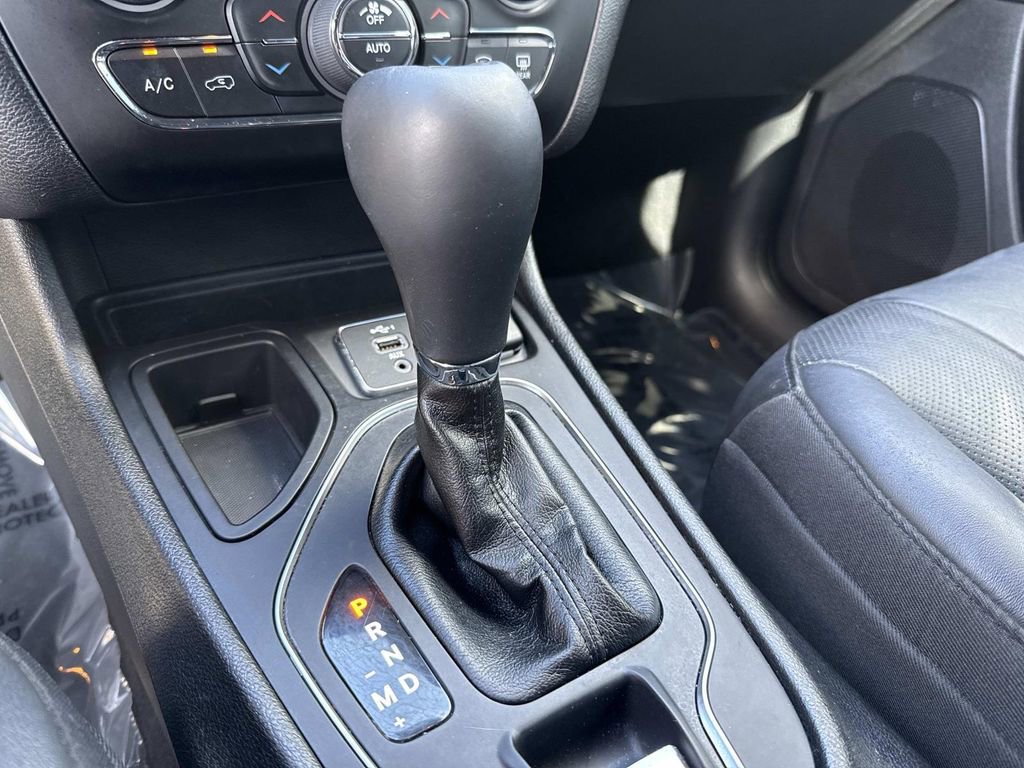 Used 2021 Jeep Cherokee Latitude Lux 80th Anniv w/ Quick Order Package 2YU 80th image 35