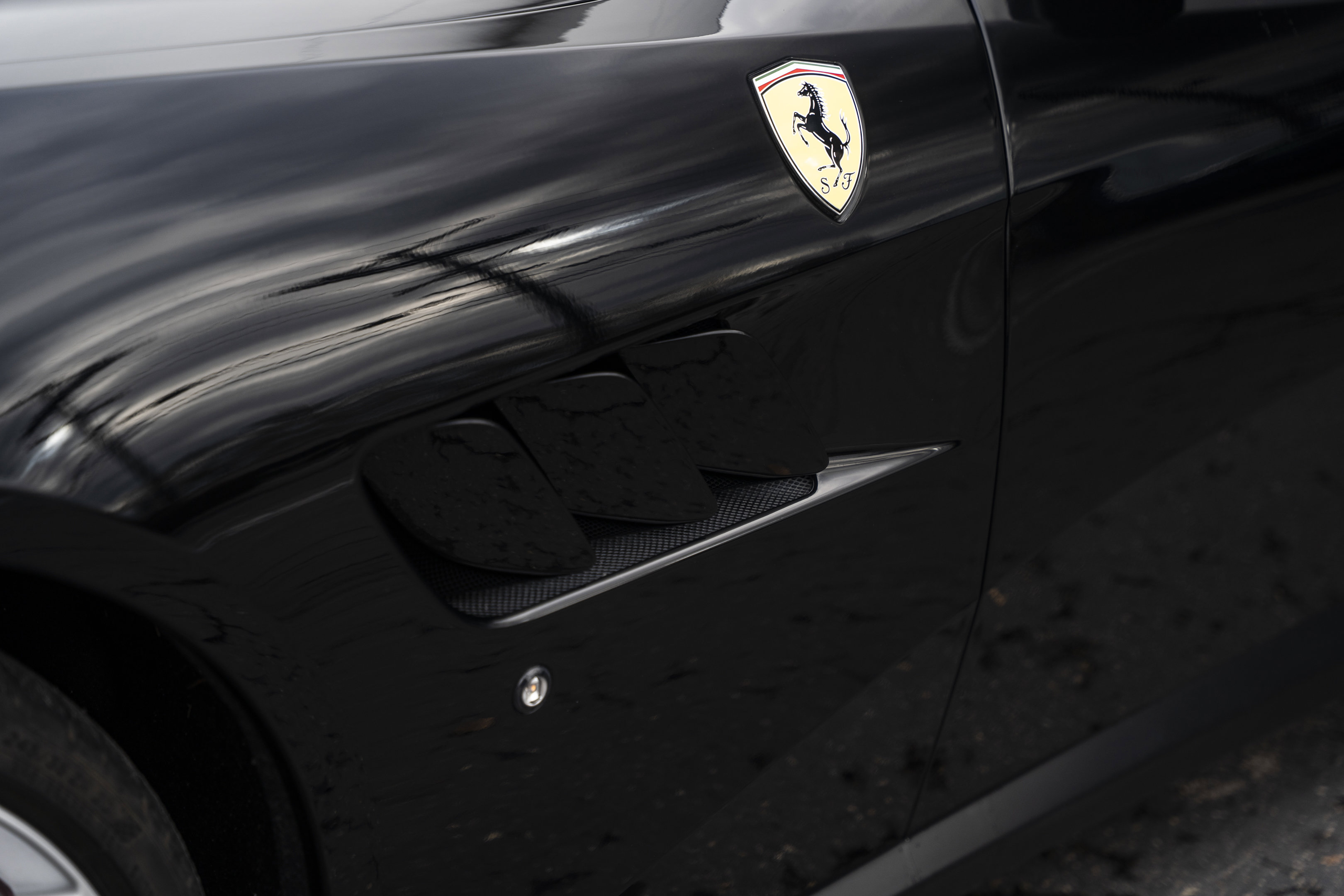 Certified 2018 Ferrari GTC4Lusso image 12