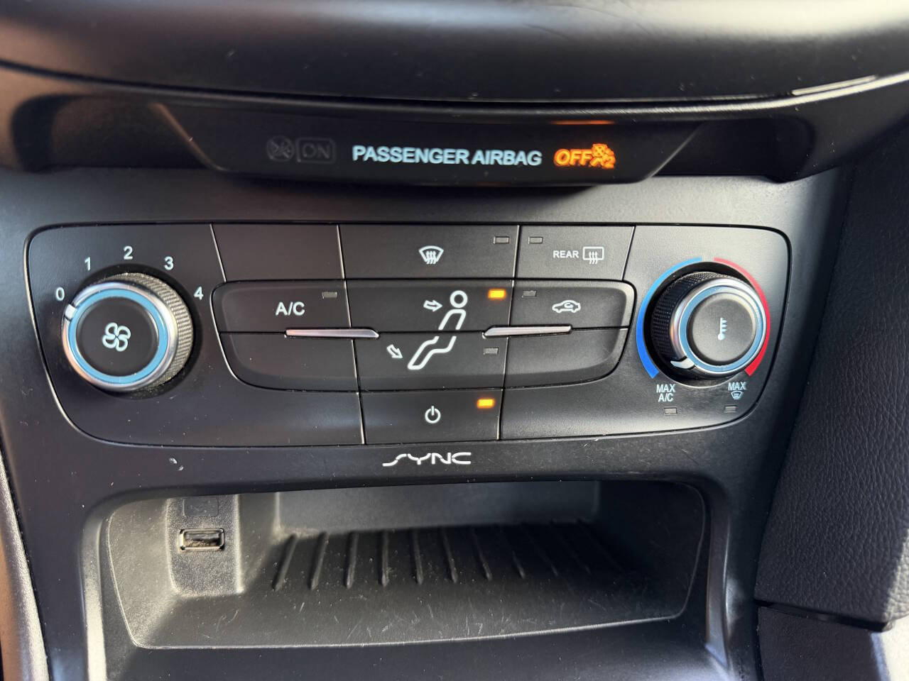 Used 2018 Ford Focus S FWD image 15