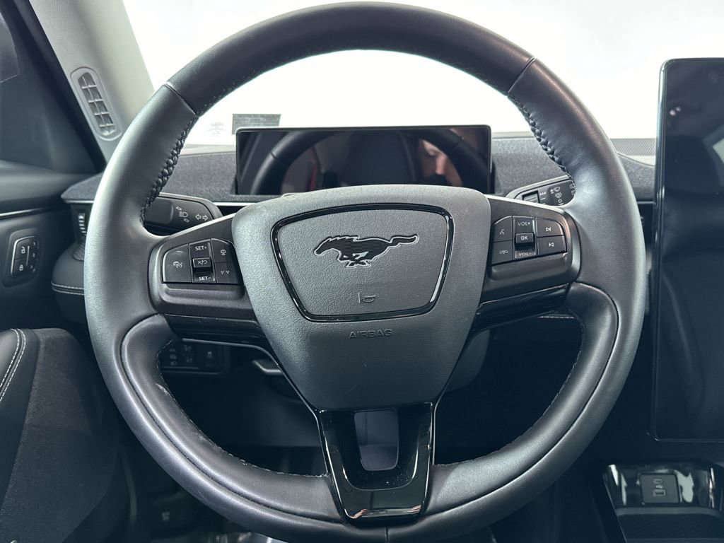 Used 2021 Ford Mustang Mach-E Premium image 22