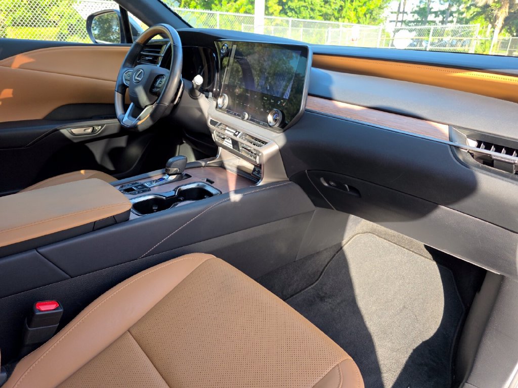 Used 2024 Lexus RX 350 Premium w/ Accessory Package (Z1) FWD image 13