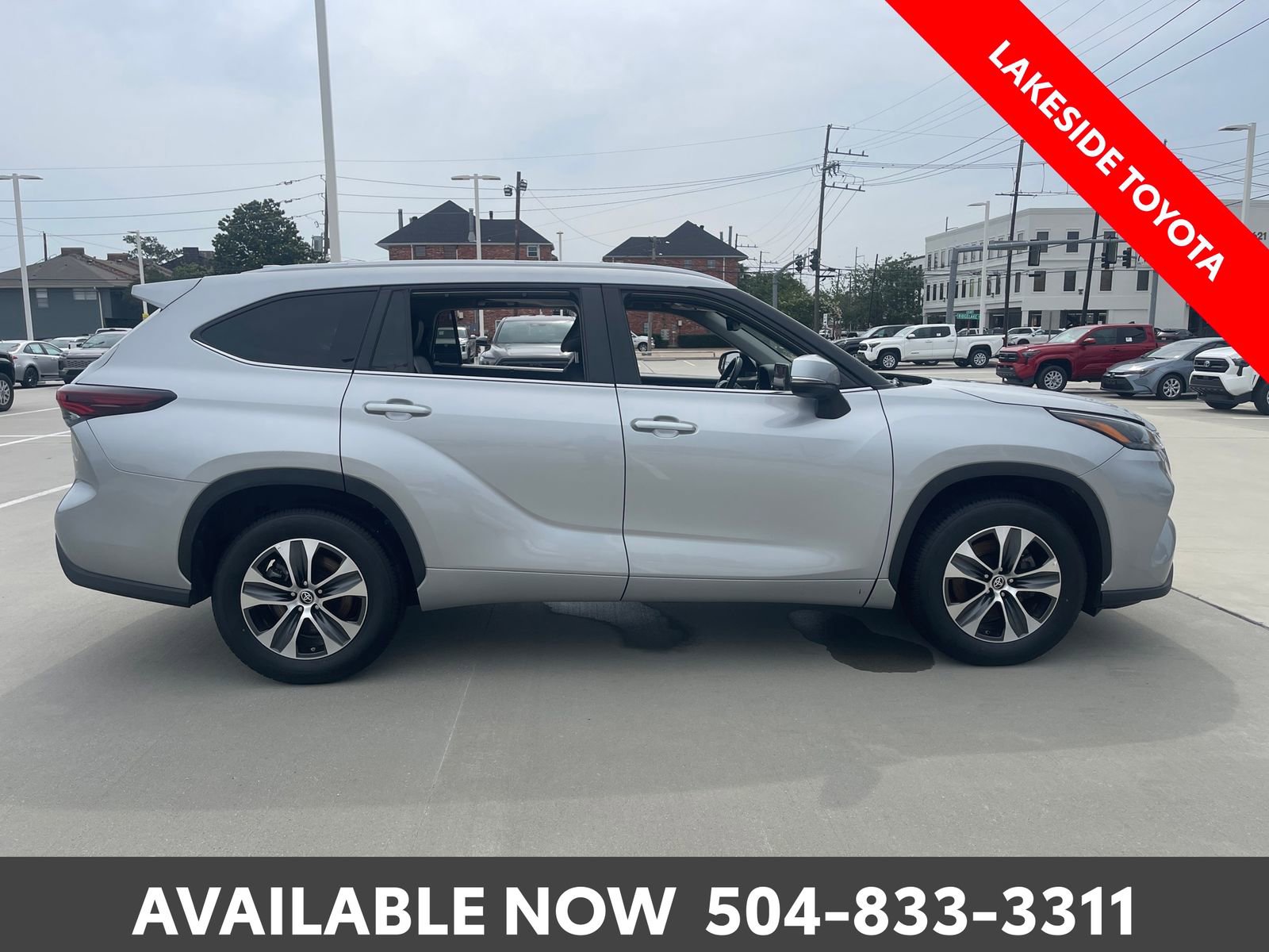 Certified 2024 Toyota Highlander XLE FWD image 7