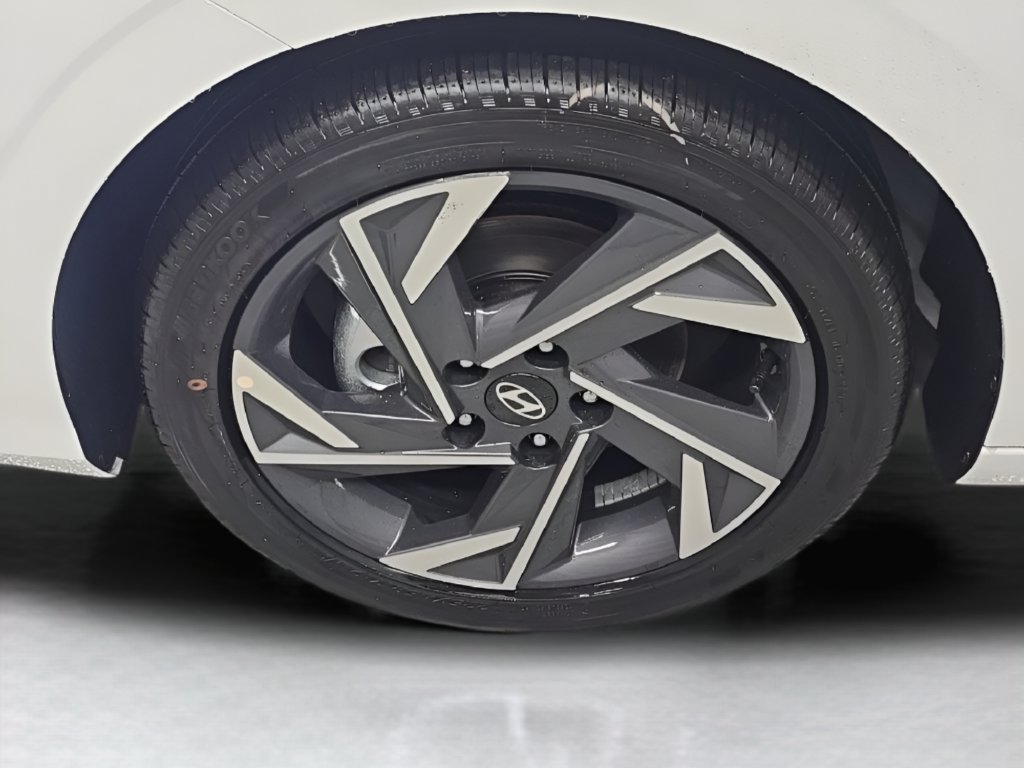 New 2026 Hyundai Elantra Limited FWD image 41