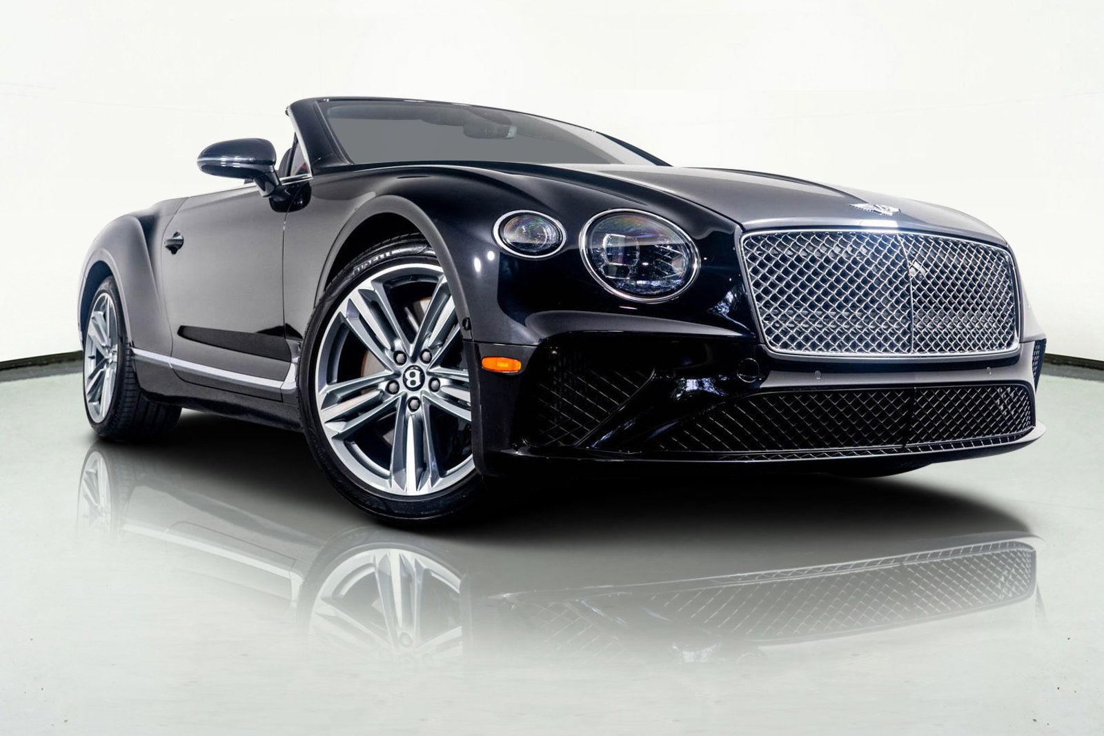 Used 2023 Bentley Continental GT V8 image 4