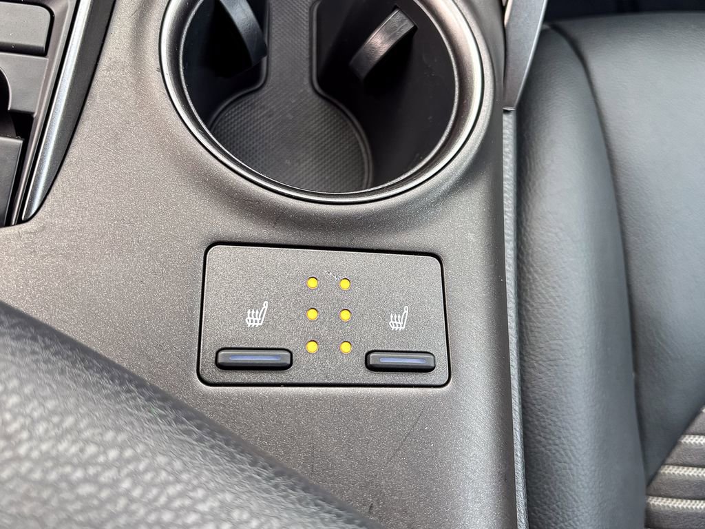 Used 2022 Toyota Camry SE image 21