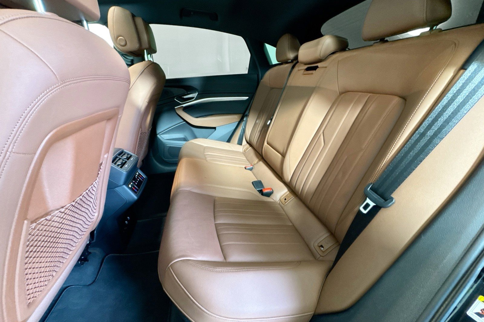 Used 2022 Audi e-tron Premium image 22