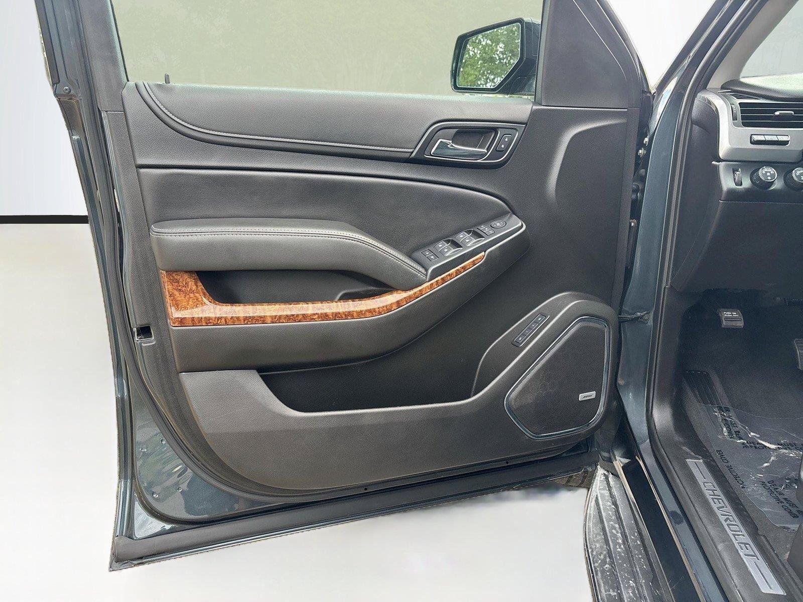 Used 2019 Chevrolet Tahoe Premier AWD/4WD image 19