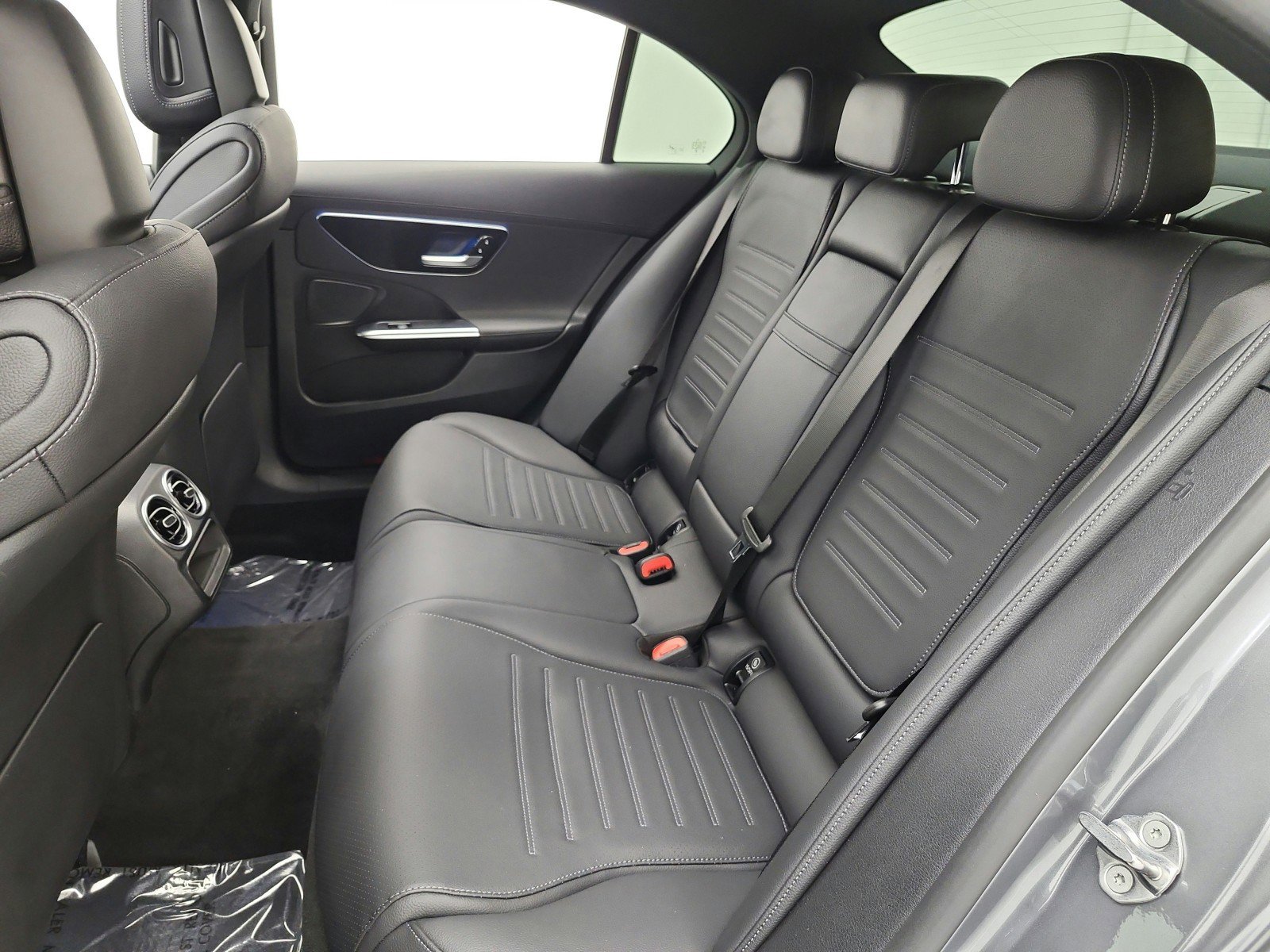 Used 2023 Mercedes-Benz C 300 Sedan image 16
