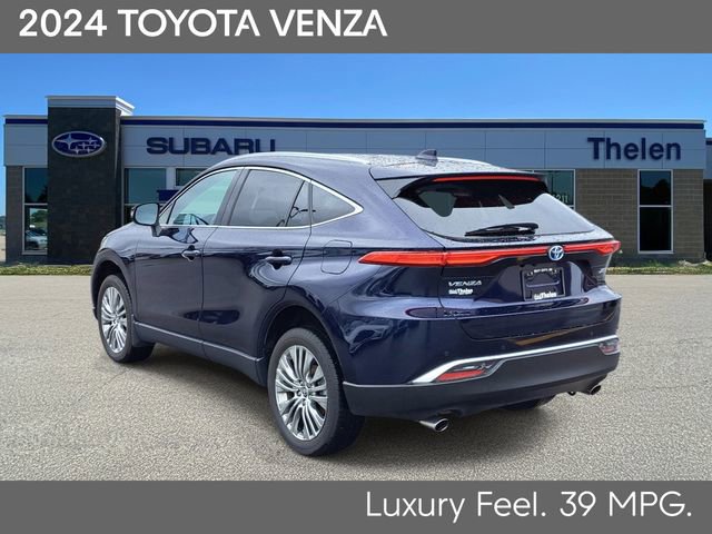 Used 2024 Toyota Venza XLE AWD/4WD image 3