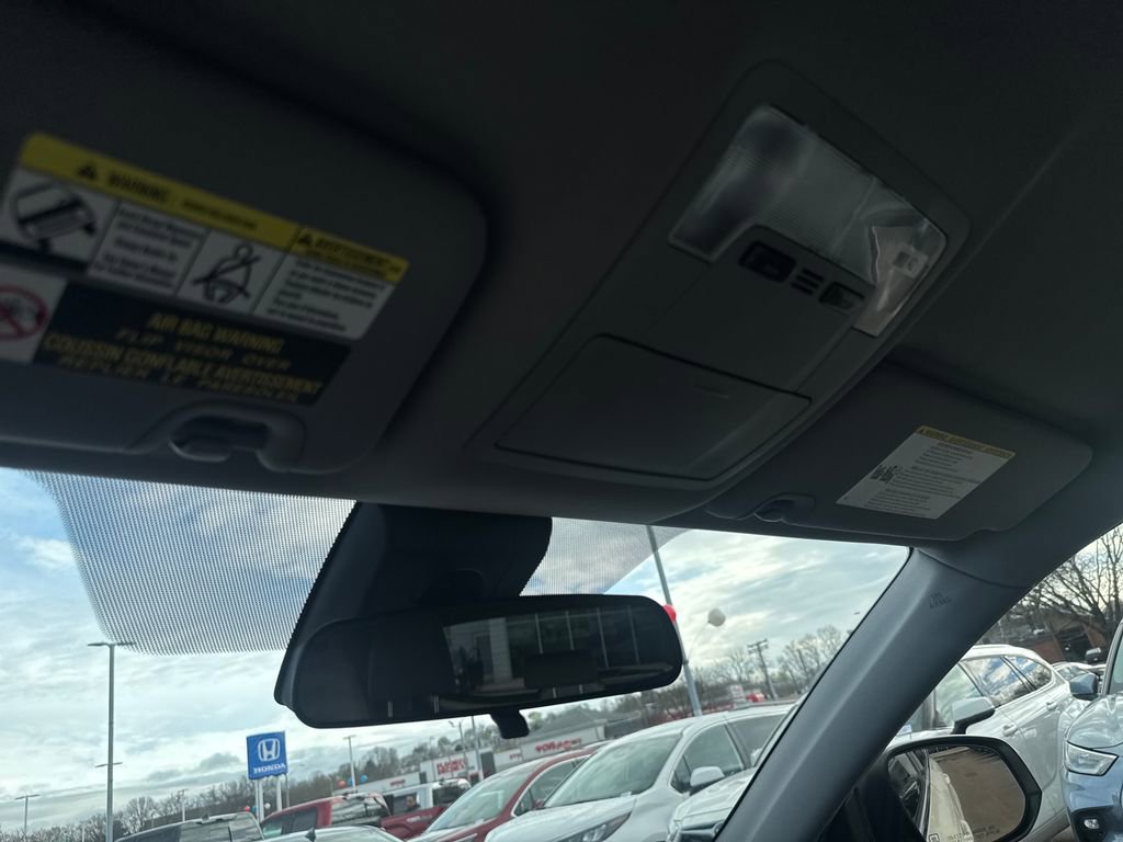 Used 2019 Toyota Highlander LE AWD/4WD image 30