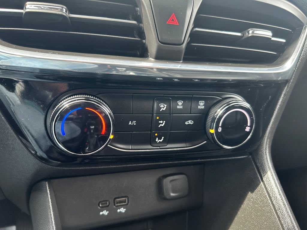 Used 2024 Buick Encore GX Sport Touring FWD image 29
