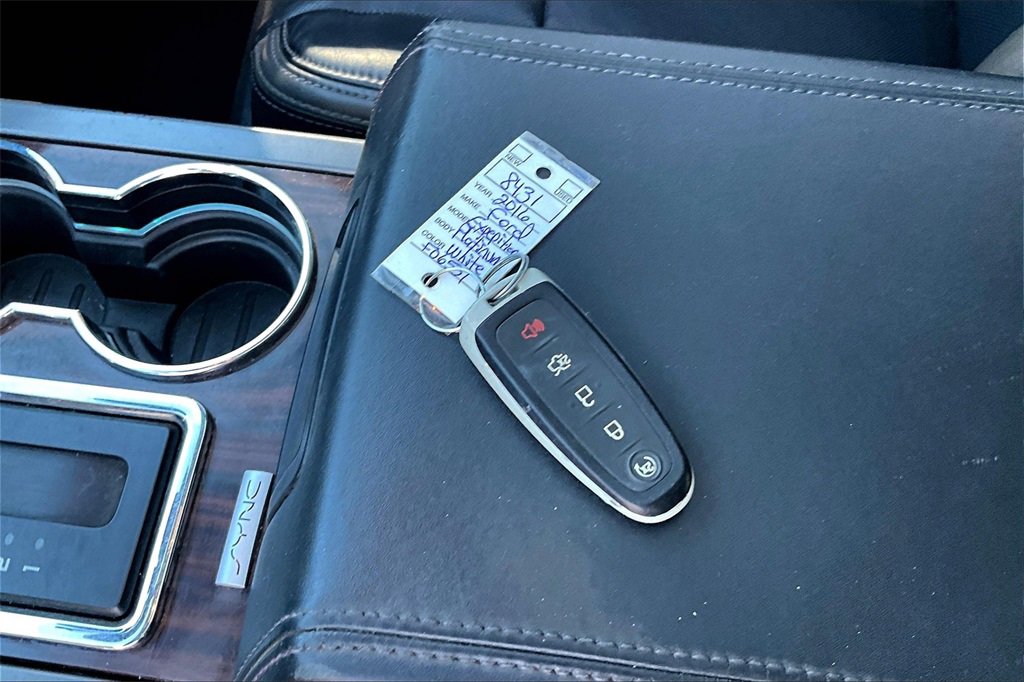 Used 2016 Ford Expedition Platinum image 32