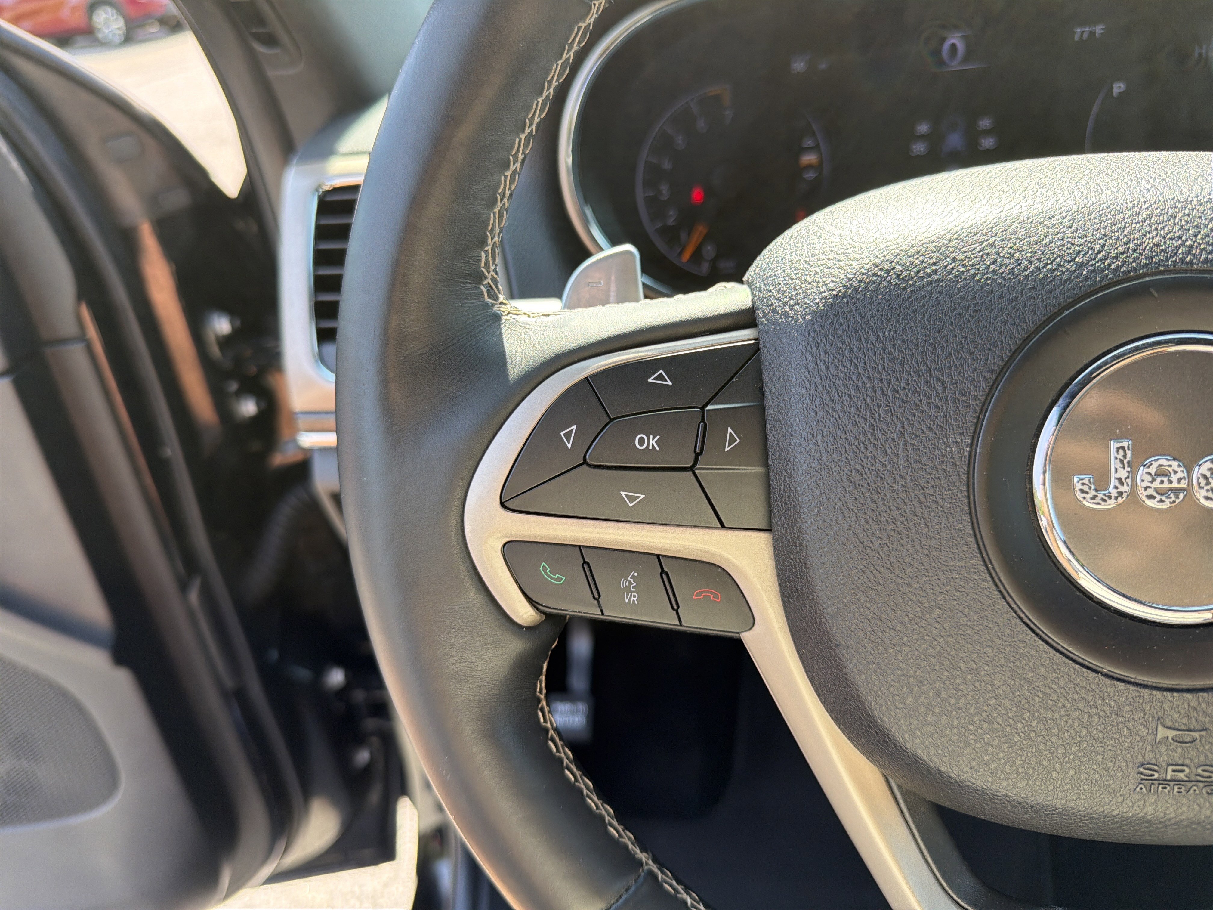 Used 2017 Jeep Grand Cherokee Limited RWD image 10