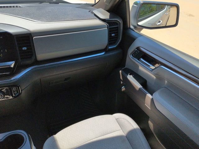 Used 2025 Chevrolet Silverado 1500 LT AWD/4WD image 21