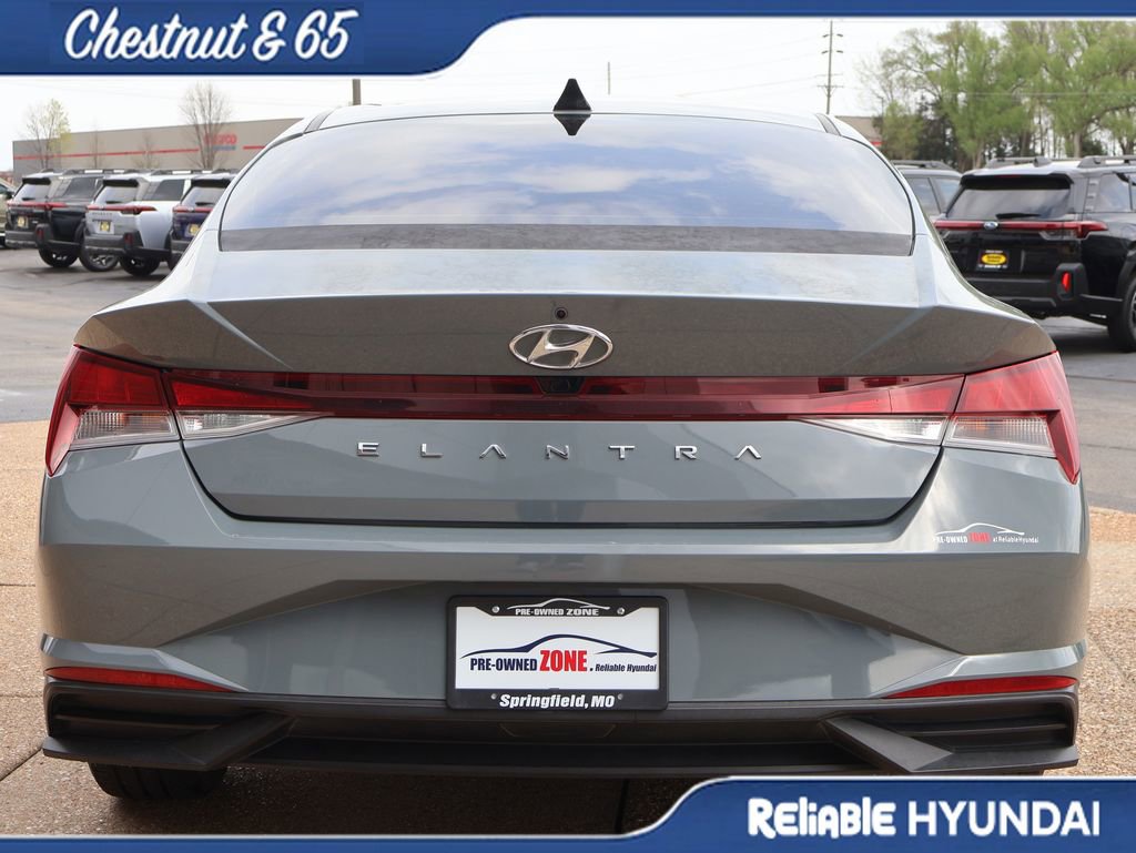 Used 2022 Hyundai Elantra SEL image 5