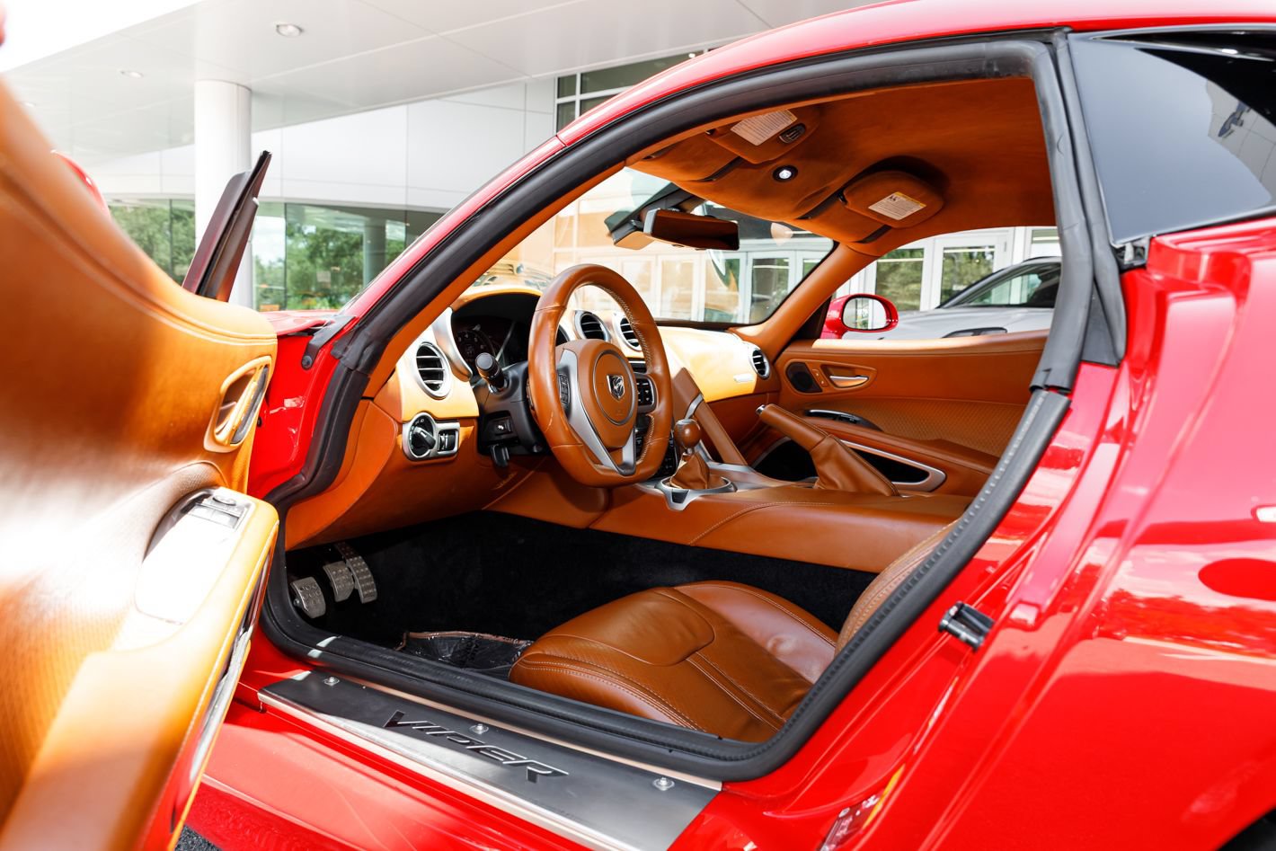Used 2014 SRT Viper GTS w/ GTS Laguna Interior Package RWD image 42