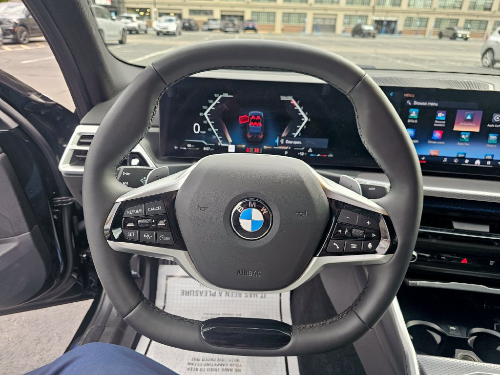 Used 2025 BMW 330i xDrive Sedan w/ Premium Package AWD/4WD image 21